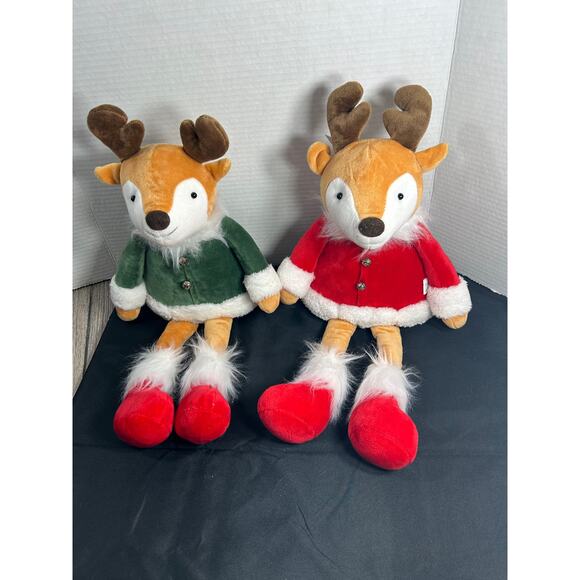 A pair of Christmas Reindeers Shelf Sitters by Valerie Par Hill QVC - Picture 4 of 5